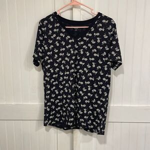 LANDS’END relaxed, fit black top with cream flowers, size M